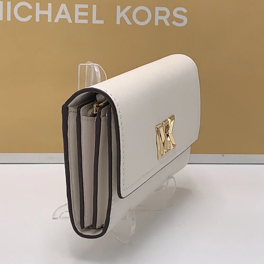 Brand New with Tag
Michael Kors Large Mimi Bifold Wallet
Color: Optic White - Picture 16 of 16